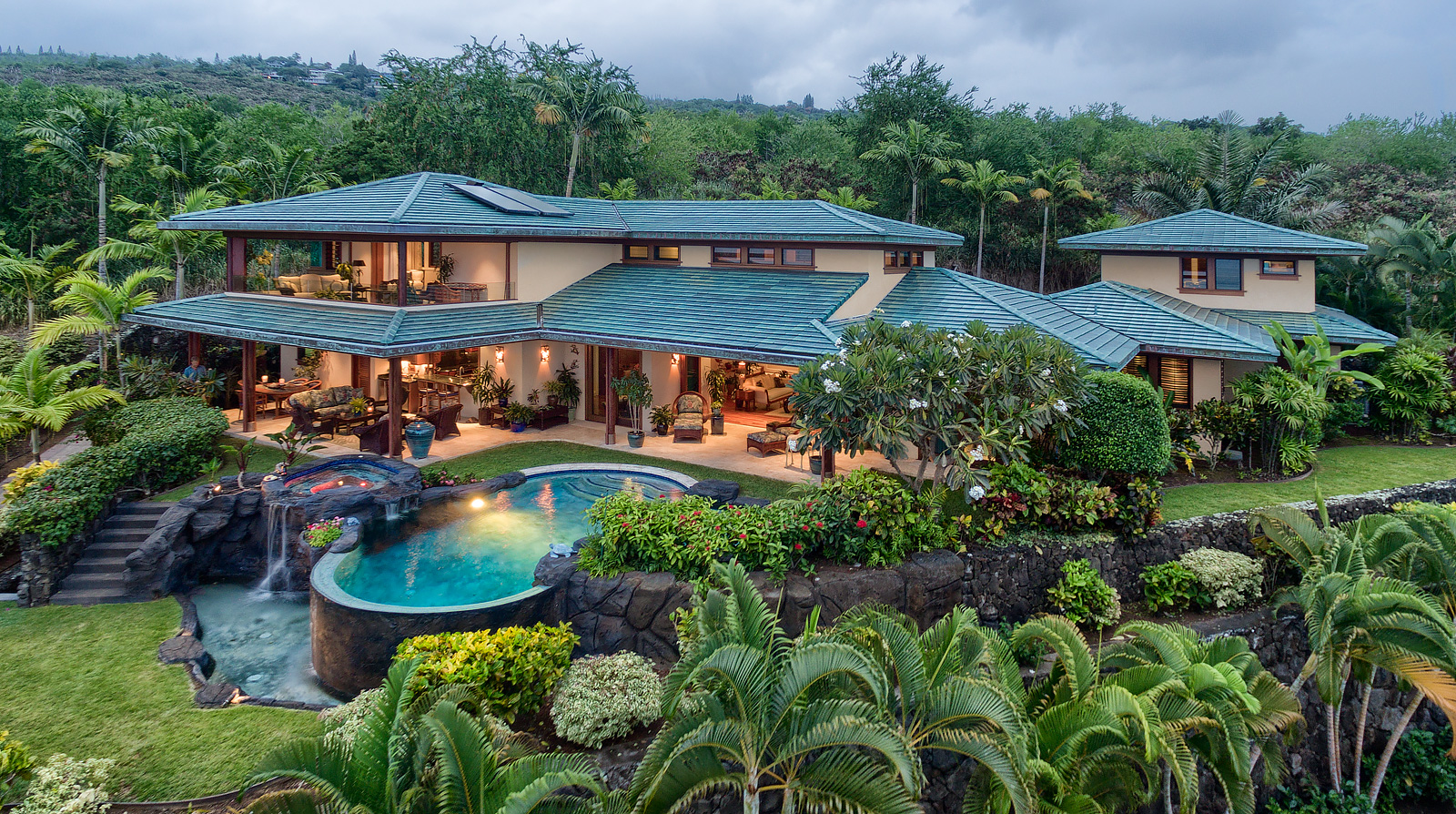 Hawaii Tropical Modern House Design