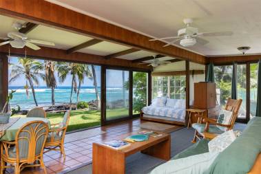 Puako oceanfront cottage for sale