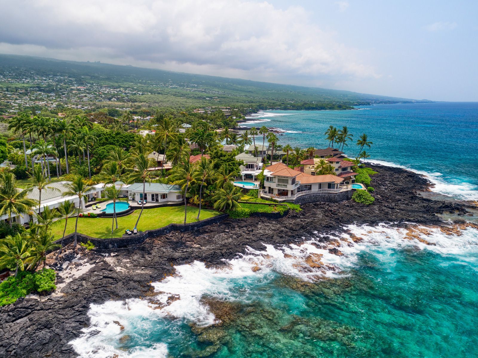 A Glimpse of Classic Oceanfront Living - Hawaii Real Estate Market ...