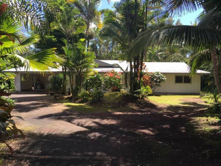 Affordable Luxury in Hawaiian Paradise Park "HPP" Hawaii Real Estate