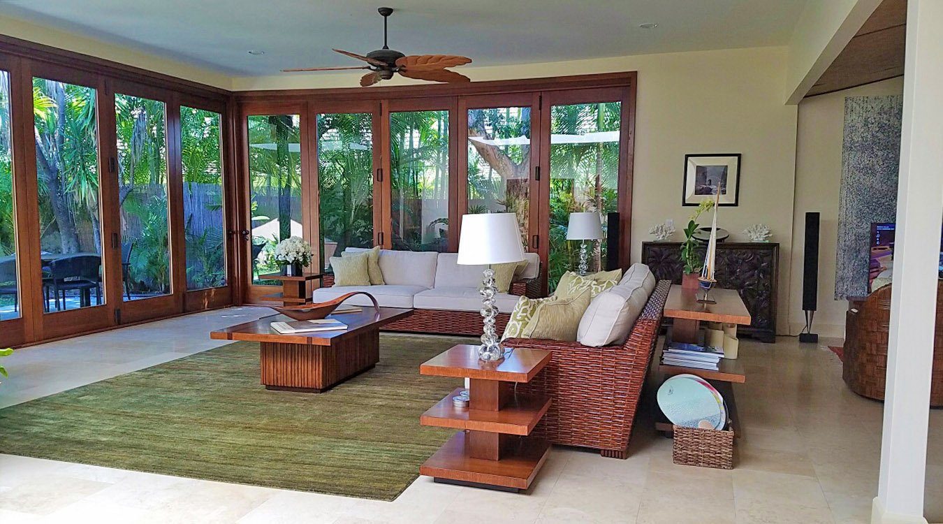 Island Style Home at Waialae Golf Course Area ハワイに住む Hawaii Real