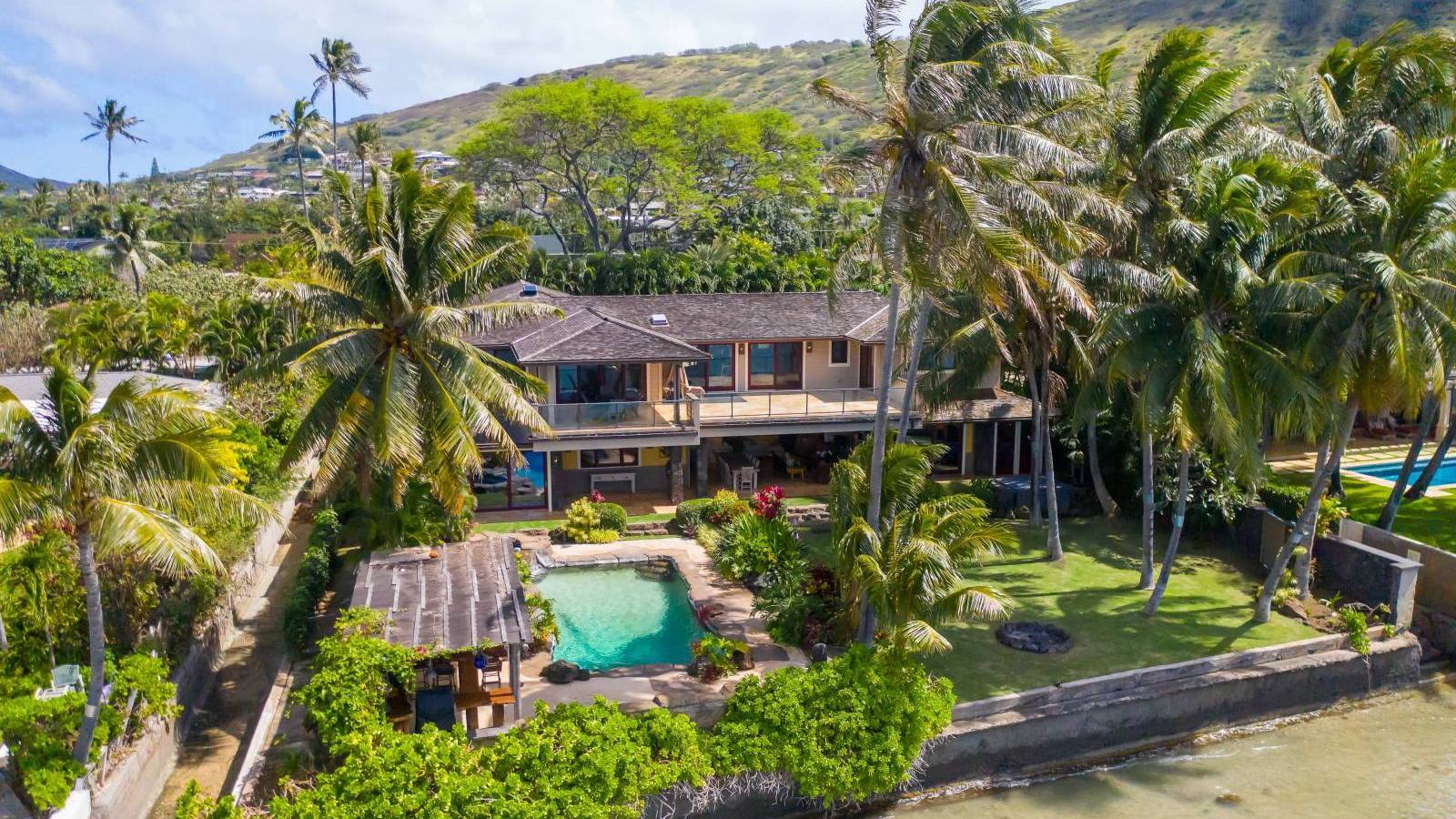 Why This Stunning Residence on Oahu Is the Ideal Oceanfront Home