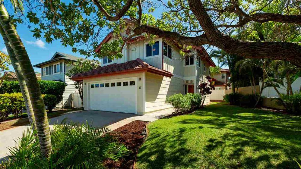 Be Quick! 2-Story, 4-Bedroom Home in Kahului, Hawaii - Hawaii Real