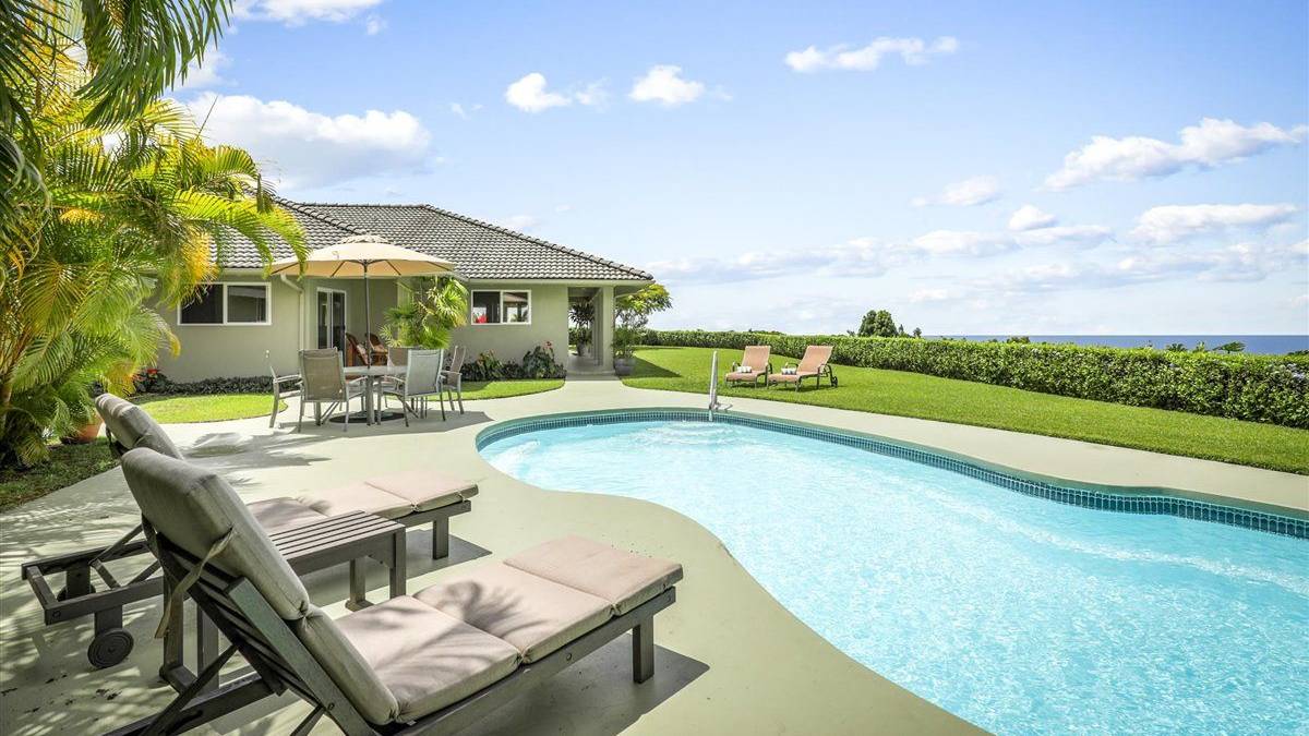 Beautiful Home in Kona Hills New to the Market Now in Escrow! Hawaii Real Estate Market