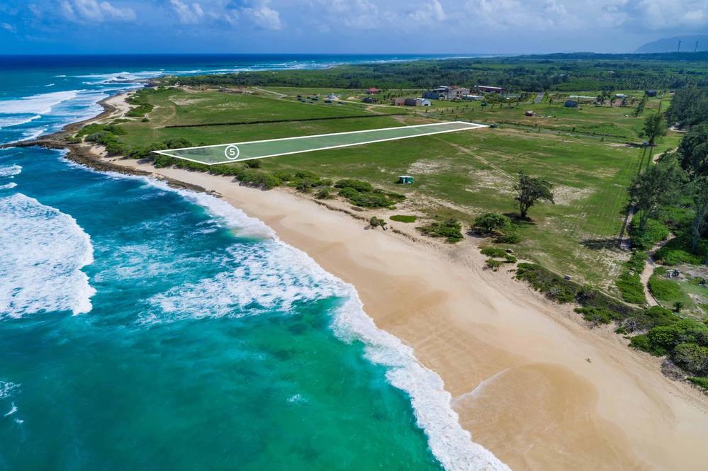 Oceanfront land for sale on Oahu's North Shore