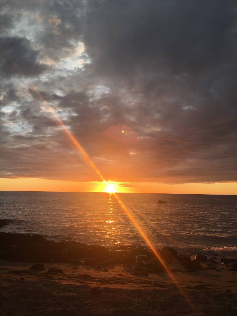 appreciate sunsets and sunrises in hawaii