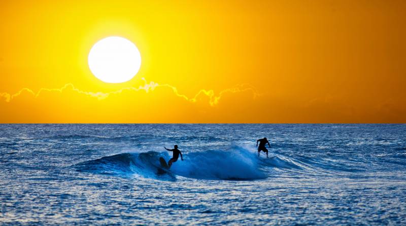 VINTAGE SURFING COPACABANA RIO BRAZIL SURF TEE SHIRT 1980S SIZE MEDIUM –  Vintage rare usa