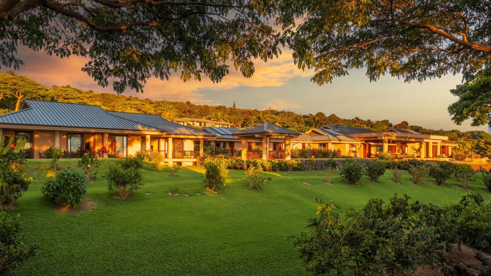 Elegant Paradise Living Within Keaolani Estates in Holualoa on Hawaii's