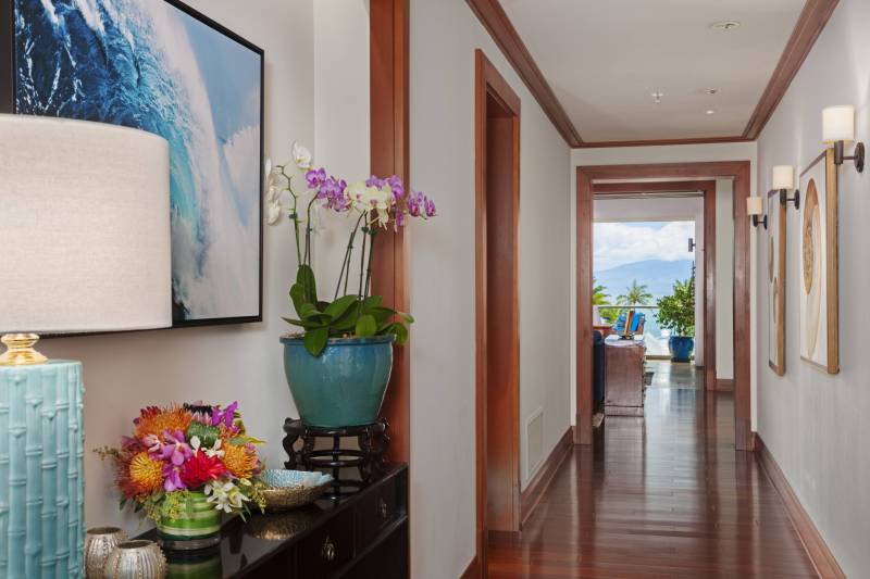 hallway with ocean views at montage residences on maui