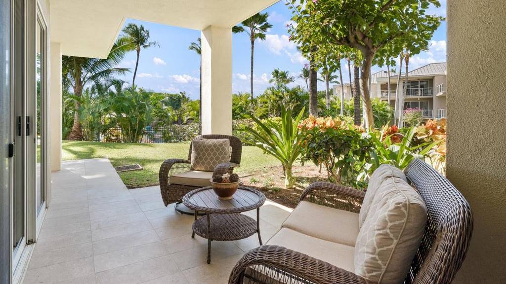 Just Listed, In Escrow Vista Waikoloa C104 Big Island Condo Hawaii