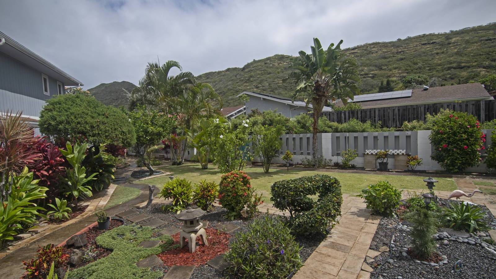 New Listing! 633 Inuwai Place in Hawaii Kai 1,285,000 Hawaii Real