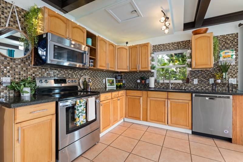kitchen in oahu home for sale