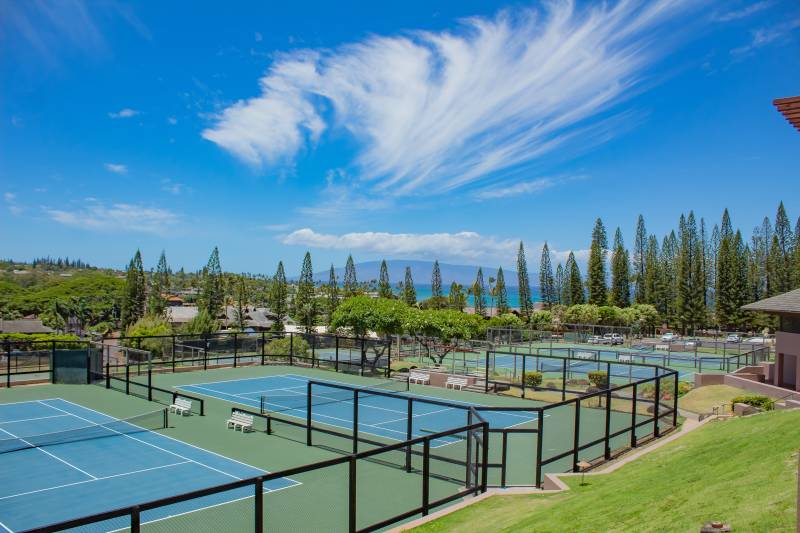 tennis courts at kapalua golf villas