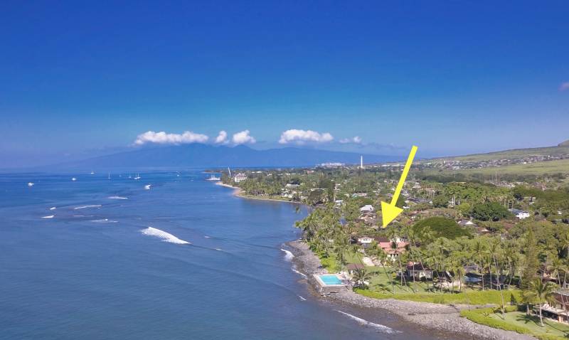 arrow pointing at puamana home for sale