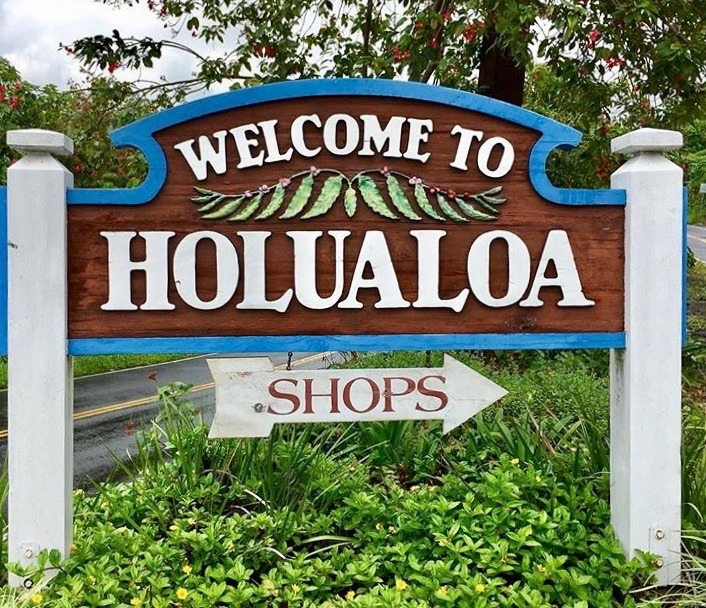 sign reads welcome to holualoa 