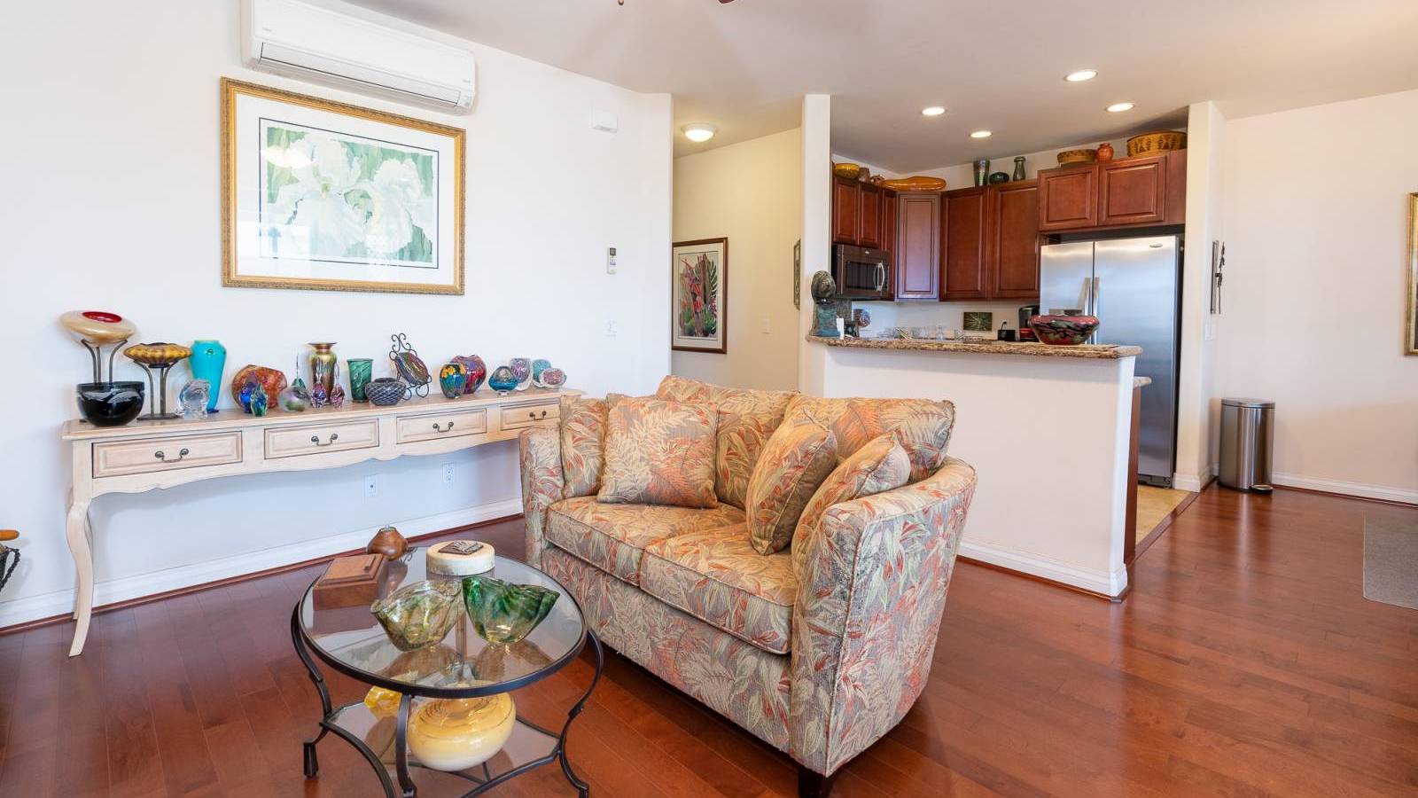 Open Concept 2 Bedroom Condo in Kihei - Hawaii Real Estate Market ...