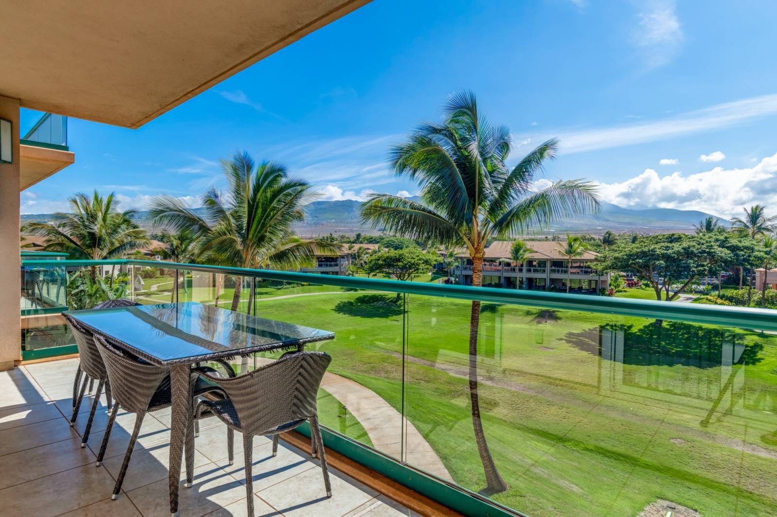 Luxury Condo in Ka'anapali, Maui Hawaii Real Estate Market & Trends