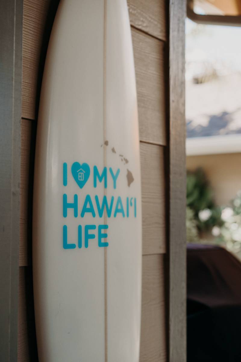 surfboard reads I heart my hawaii life