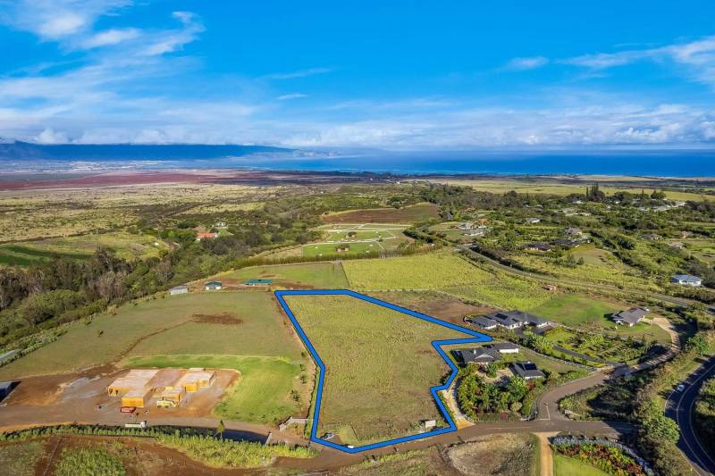 lot lines marked on land for sale in hawaii