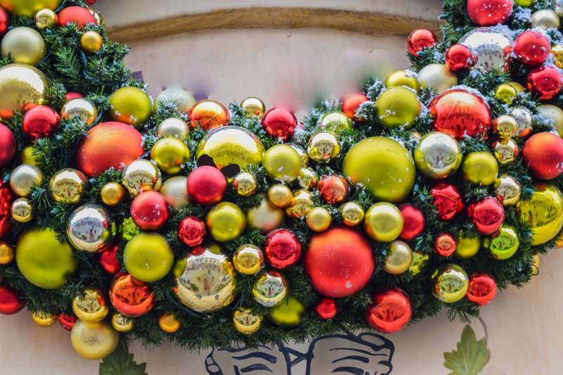 shiny christmas ornanment wreath