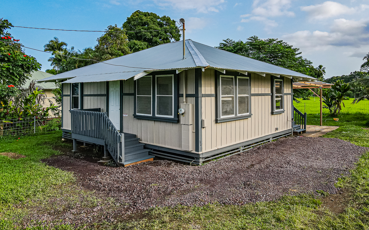 Just Listed Charming 1940ʻs Two Bedroom in Pepeekeo with PeekaBoo