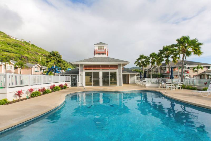 pool at lalea townhomes hawaii kai
