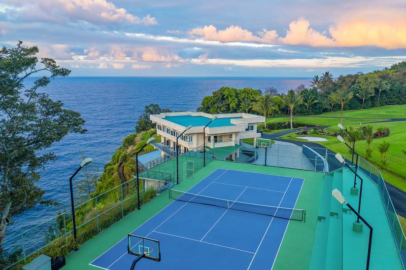 ocean front tennis court
