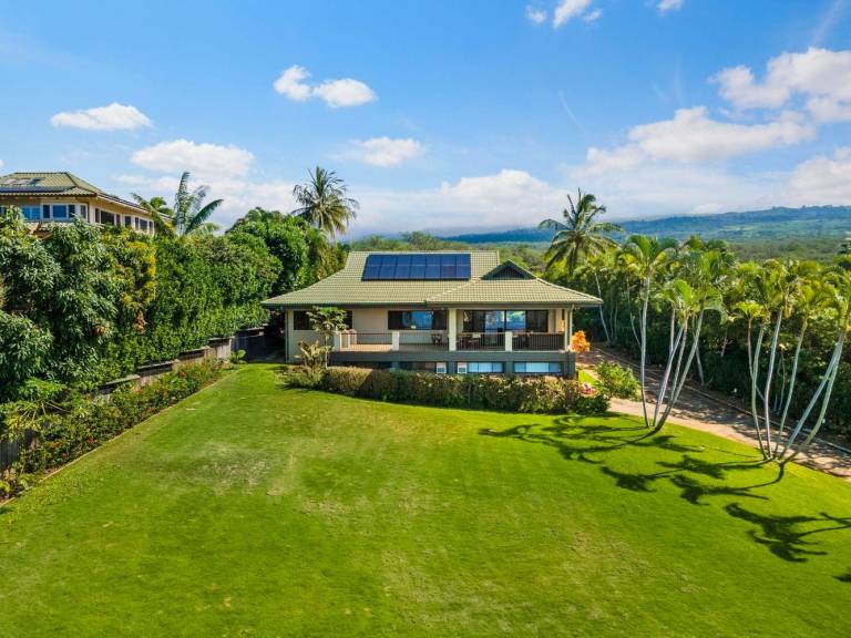 Luxurious Living and Ocean Views at the Top of Maui Meadows - Hawaii