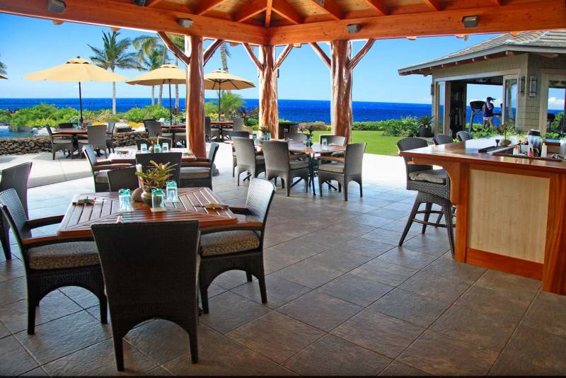 Halii Kai Ocean Club Bar and Grill