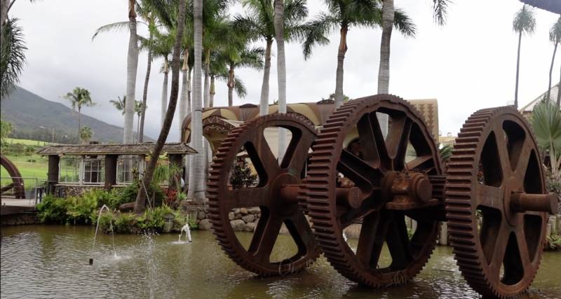 mill wheels at maui plantation