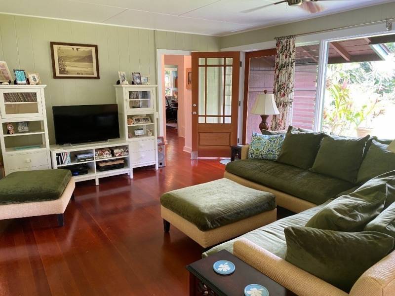 kauai home living room
