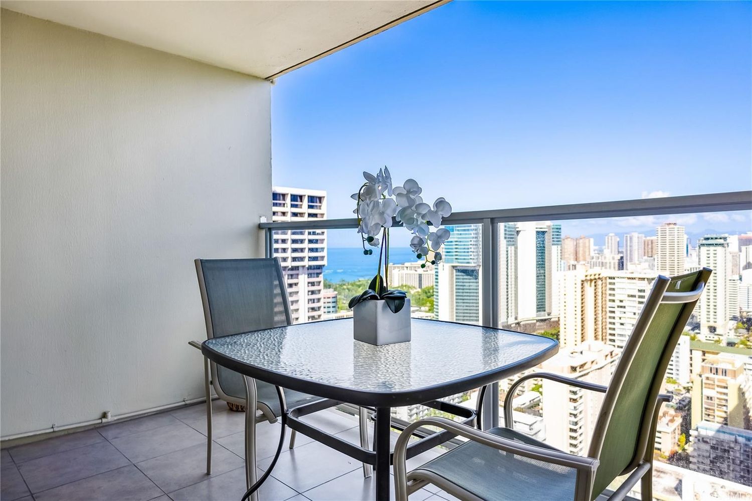 Legal Short Term Rental Unit at Island Colony Hotel in Honolulu
