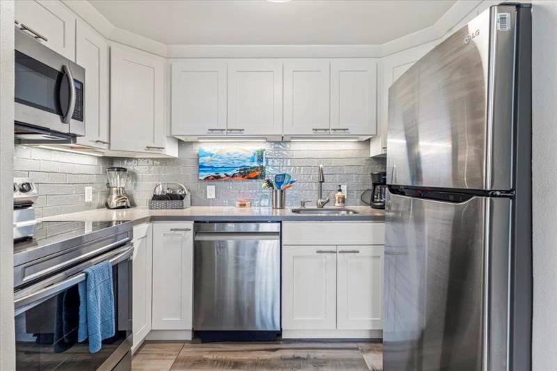 stainless steel appliances in maui condo kitchen