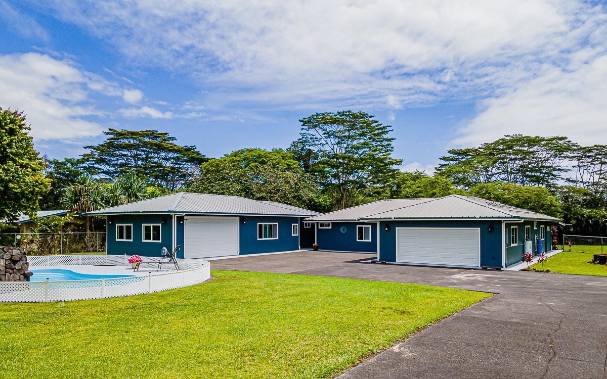 This Newly Renovated Home Has Amazing Indoor and Outdoor Spaces