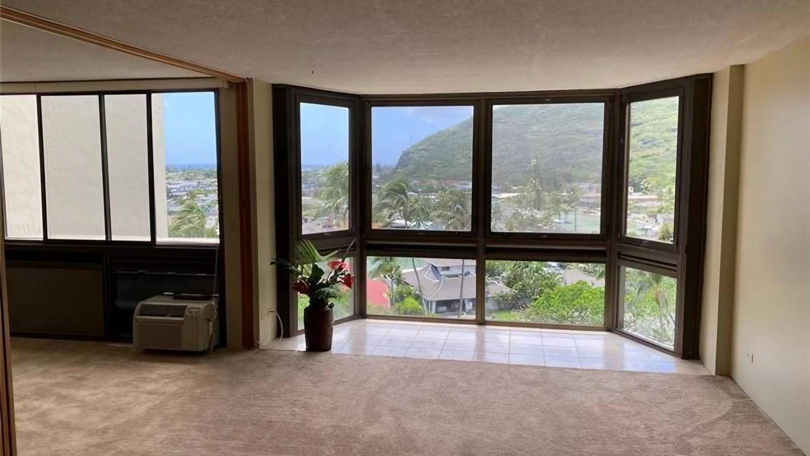 ResortStyle Mauna Luan Unit in Hawaii Kai Hawaii Real Estate Market