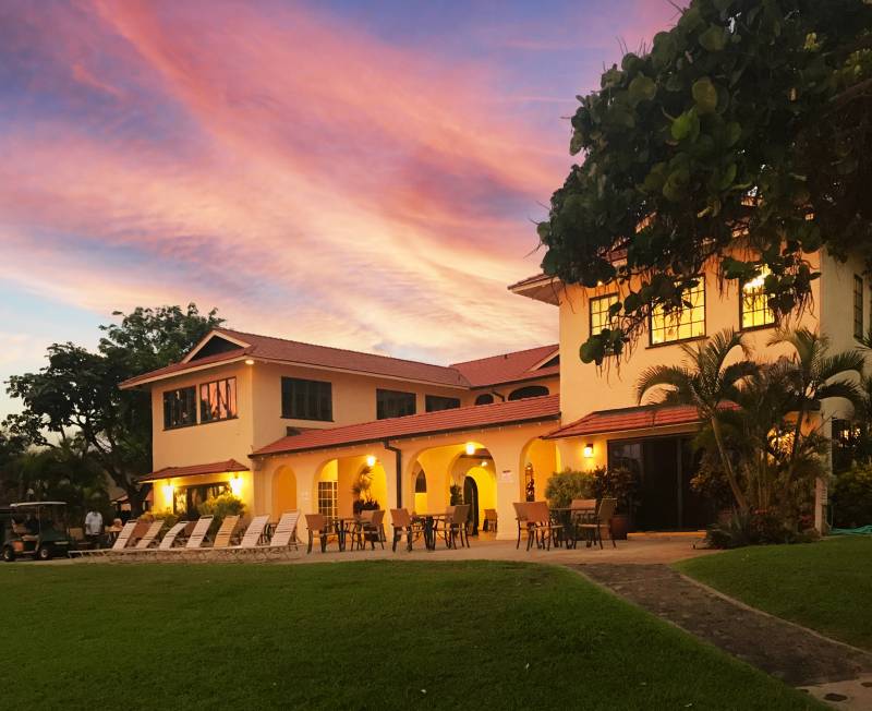 puamana clubhouse during sunset