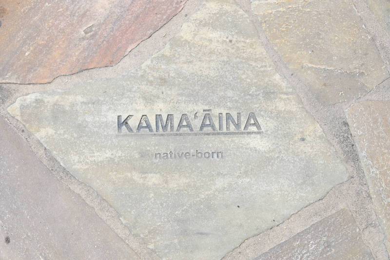 Hawaiian,Tiles,(kamaaina-native-born),Embedded,In,The,Sidewalk,Of,Kalakaua,Avenue