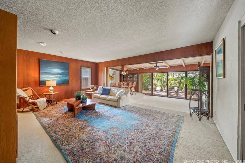 mid century style living room in hawaii kai home