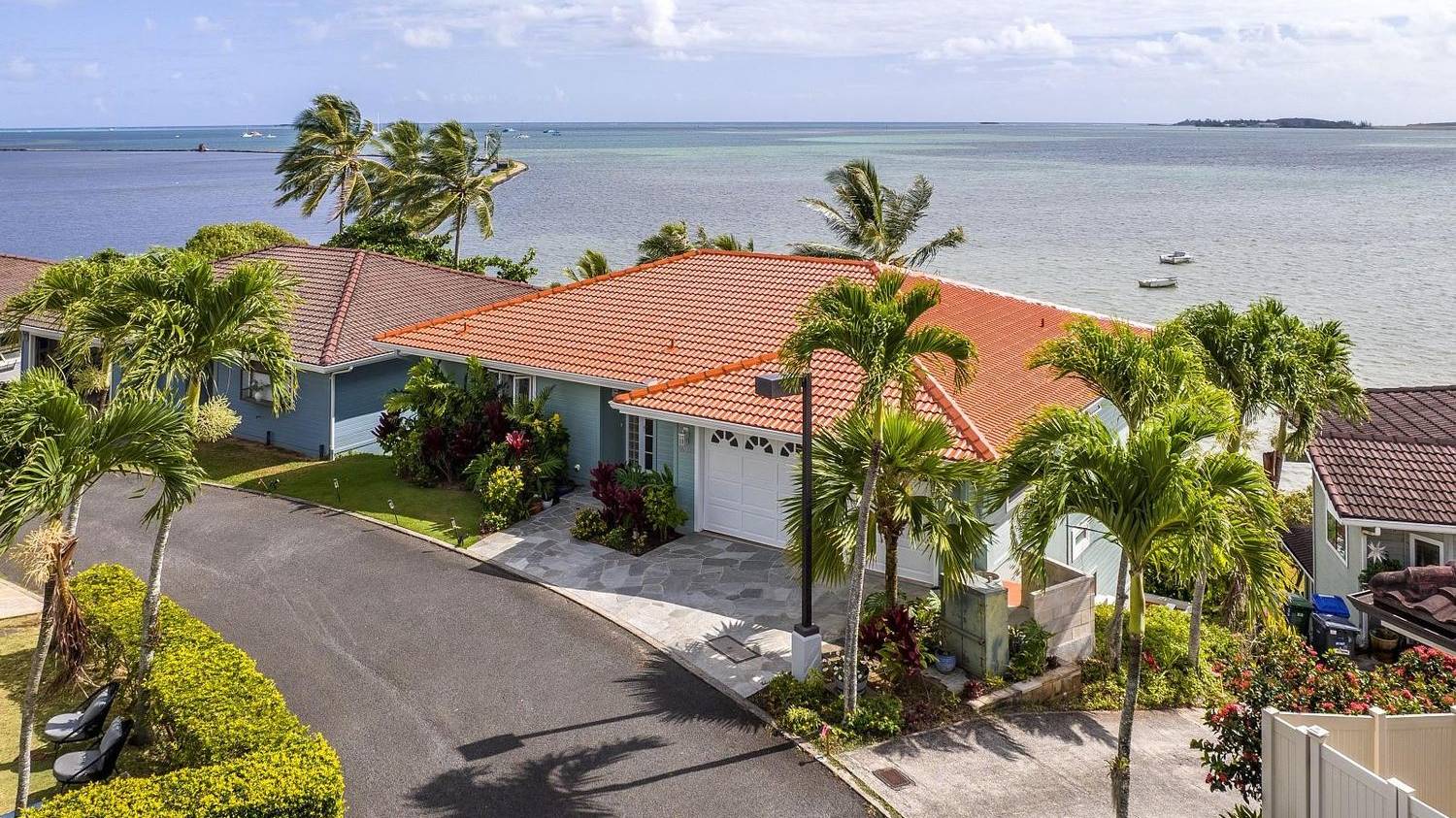 Experience the Waterfront Oasis and Majestic Mountain Magic in Kaneohe