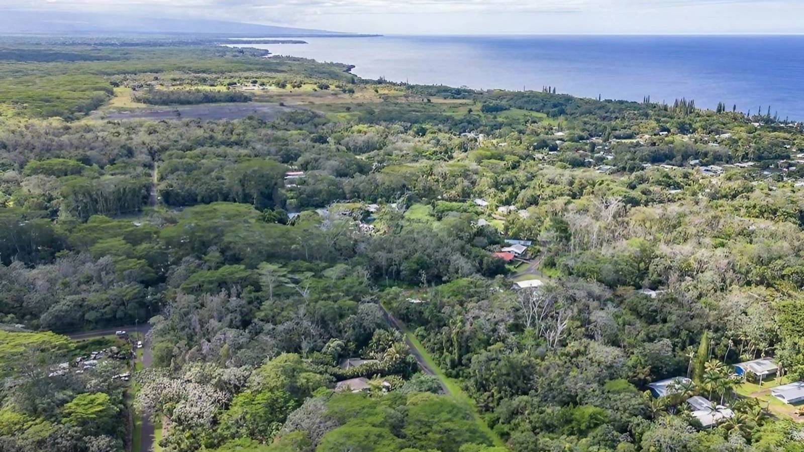 Lot for Sale in the Charming Hawaiian Shores Recreational Estates