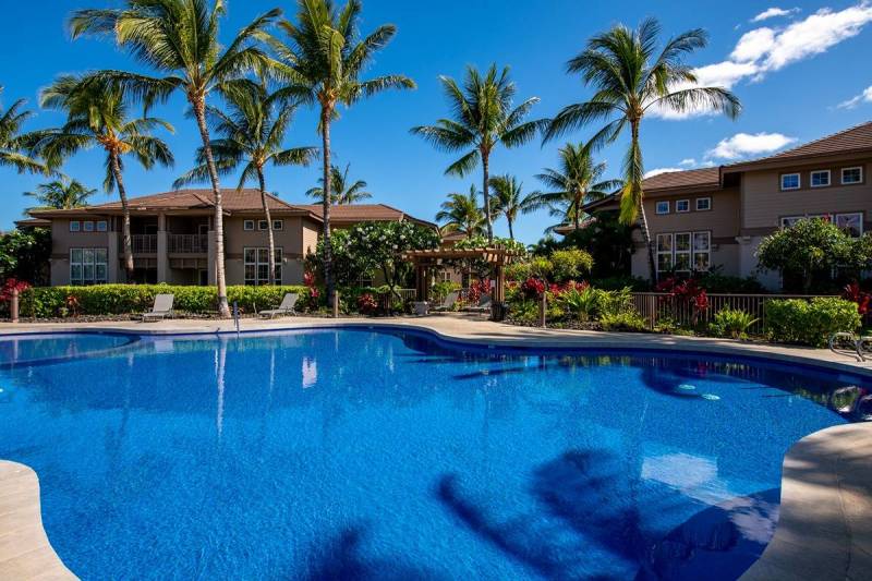 pool at colony villas condo on big island hawaii