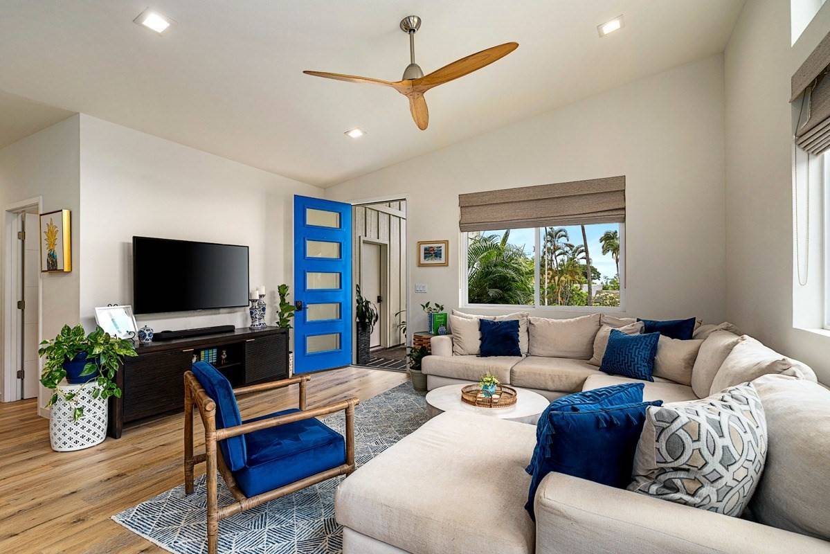 Contemporary Custom Residence in KailuaKona! Hawaii Real Estate