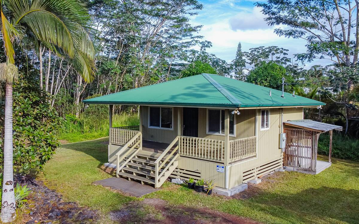 A Cozy Bungalow in Hawaiian Paradise Park Hawaii Real Estate Market