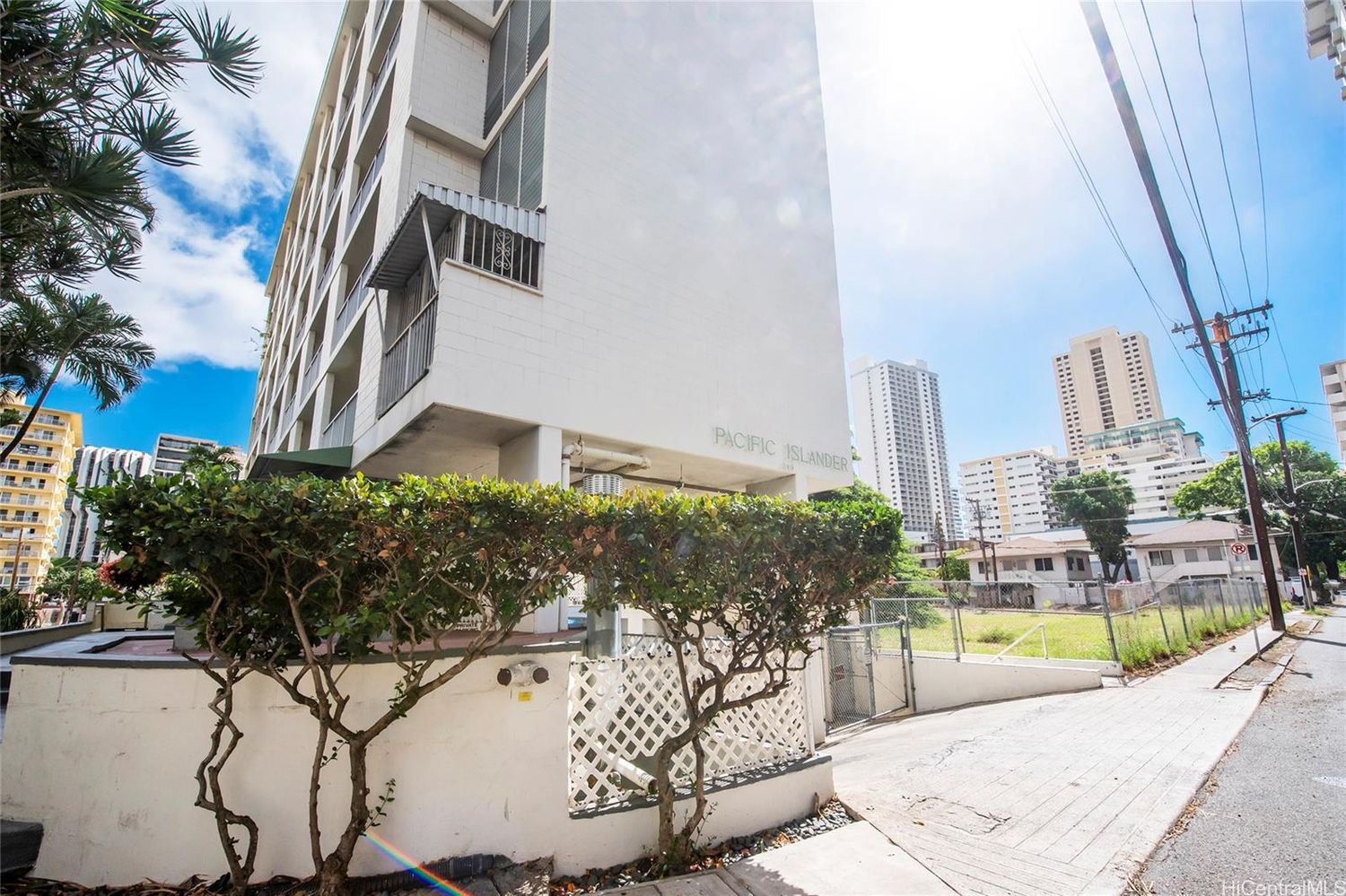 Lowest Priced, Secured, Fee Simple, Pet Friendly Condo in Waikiki