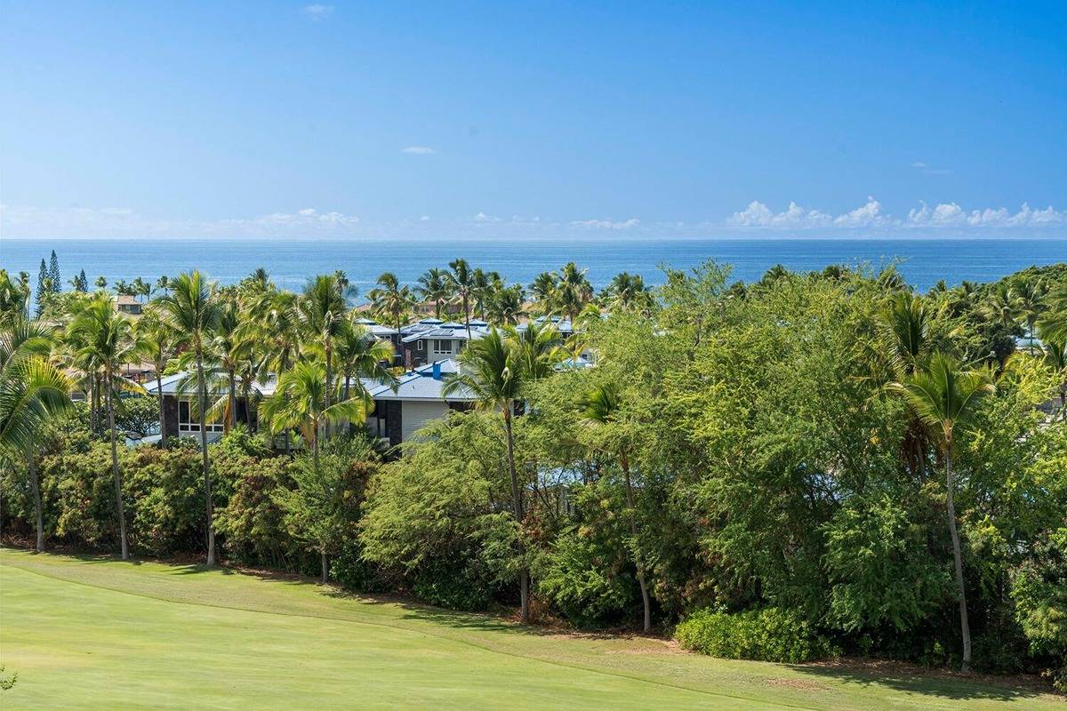 Paradise Living at Keauhou Punahele Hawaii Real Estate Market