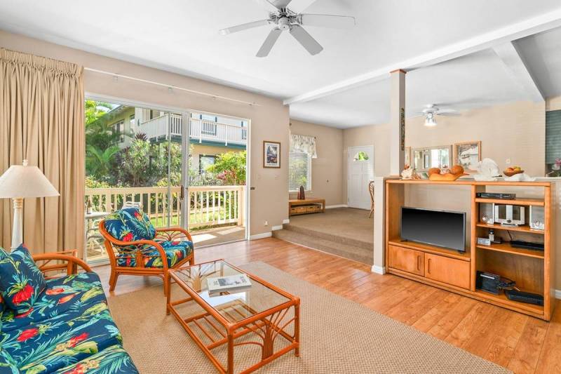 living room in kauai condo
