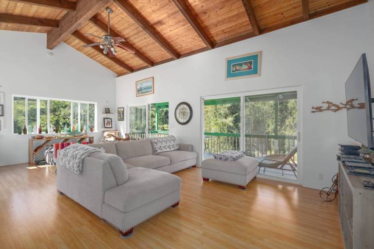 Peace and Quiet of Paauilo Mauka Hawaii Real Estate Market & Trends