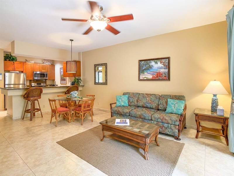 living space in south maui condo for sale