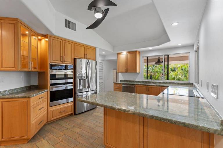 Secret Garden Home at Kaanapali Hillside Hawaii Real Estate Market