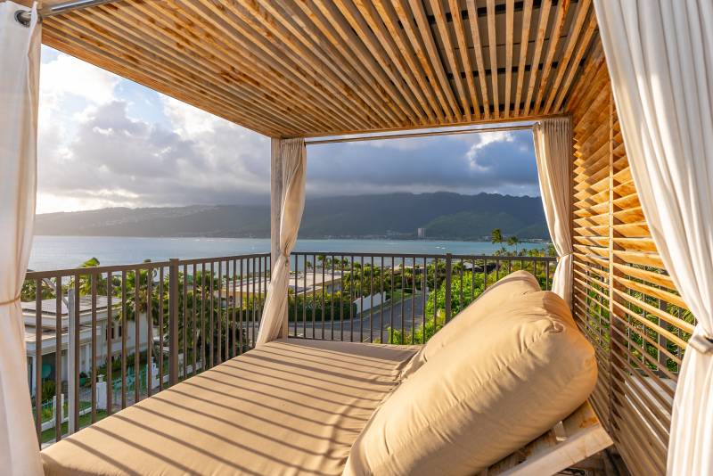 Views of the ocean from Hawaii Kai home.